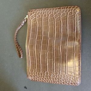 NWOT. Ann Taylor Alligator look wristlet.